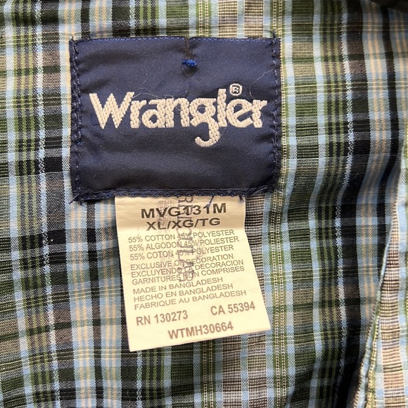 Wrangler men’s pearl snap shirt. - Picture 2 of 2